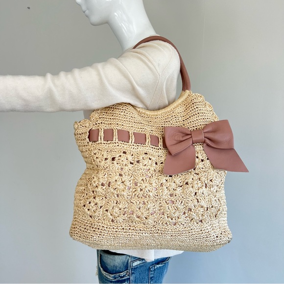 RED VALENTINO Cream Crochet Raffia Pink Mauve Leather Bow Shoulder Bag Tote - Picture 2 of 16